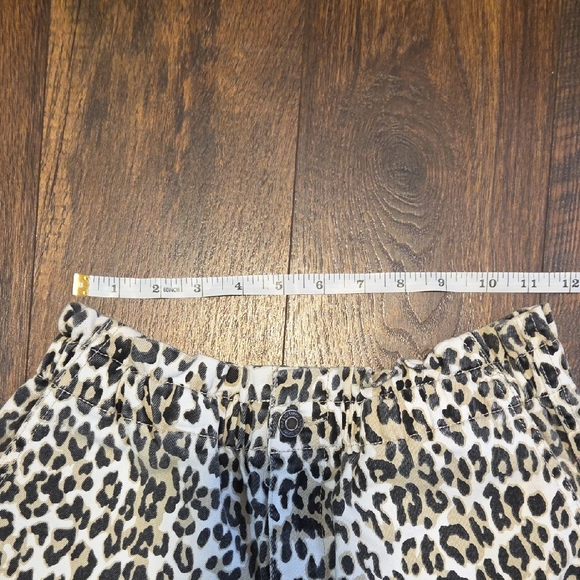 Thread & Supply Leopard Print High Waist Shorts - Tan & Black - Picture 5 of 6